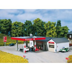 AU13320 Benzínová stanice (TT)